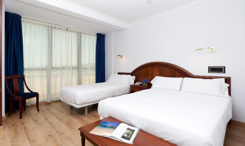 Standard Triple Room Sea View,1273022050:JPEG