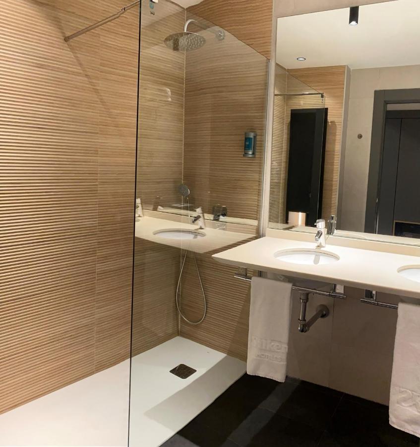 Two Connecting Double Rooms